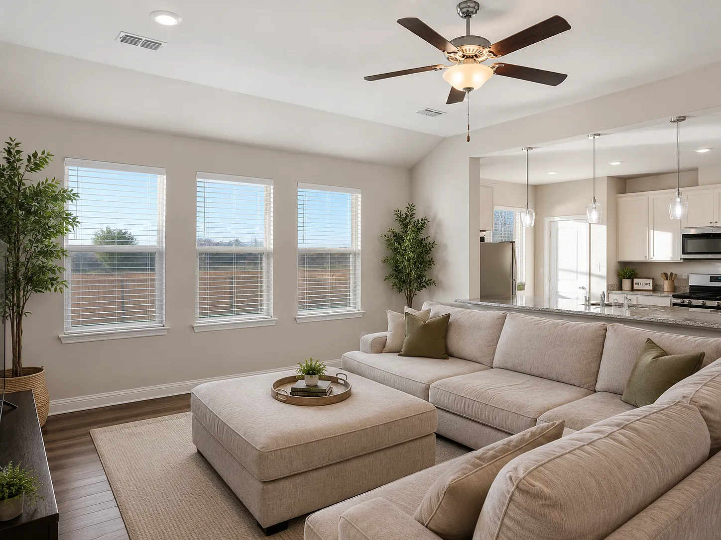4 bed, 1784 sqft, $2,395 — Photo 3