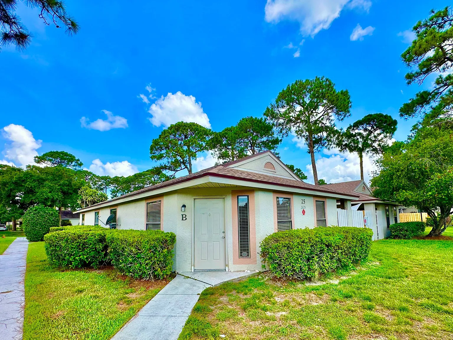 2 bed, 1400 sqft, $1,870 — Photo 1