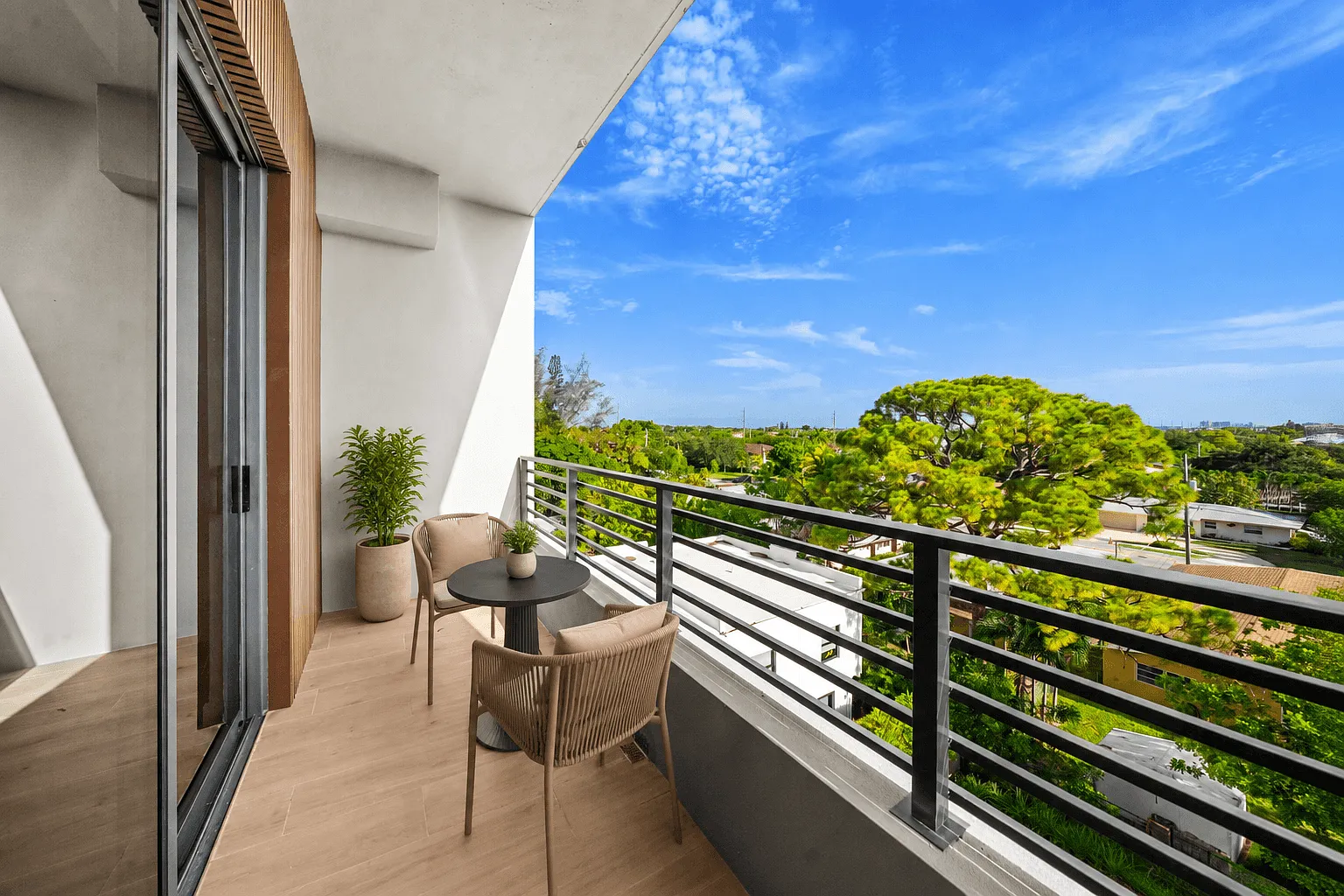 Leisure Apartments — Photo 3