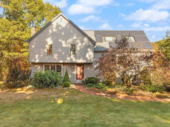 70 Farm Hill Rd, Wrentham, MA 02093