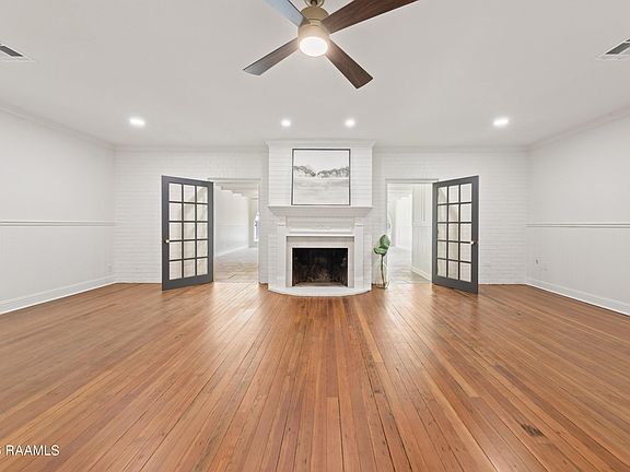 3rd image of 106 Riverview Rd