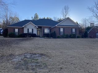 60 Hill Ridge Dr, Wetumpka, AL 36092