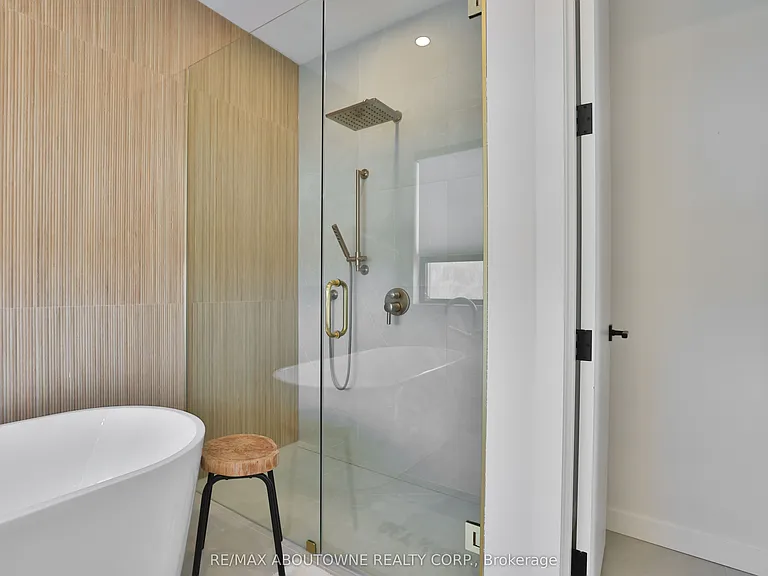 70 Upper Mount Albion Rd — Photo 21
