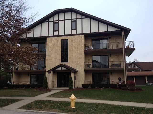 1st image of 17951 Royal Oak Ct APT 2N