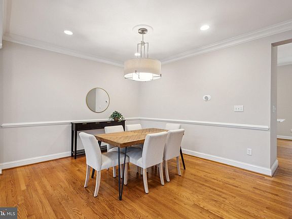 5th image of 4056 Laar Ct