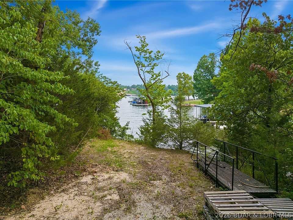 1st image of 424 Island View Ln