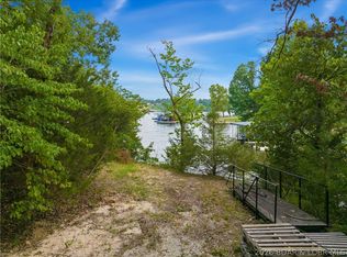 424 Island View Ln, Camdenton, MO 65020