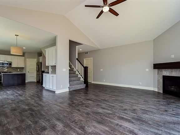 005-photo-living-room-2779364
