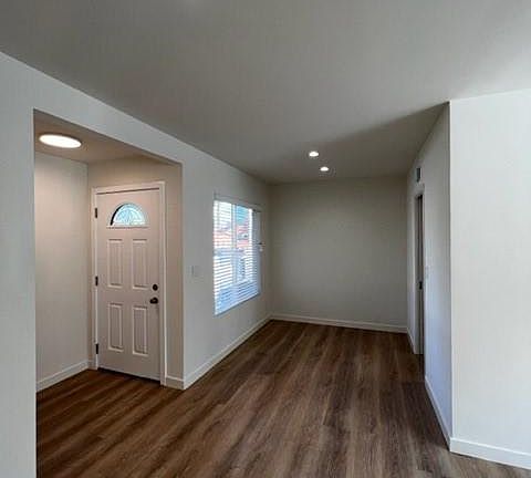 3rd image of 5422 Calle Mayor