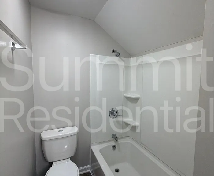 4713 Walnut Grove Ave — Photo 8