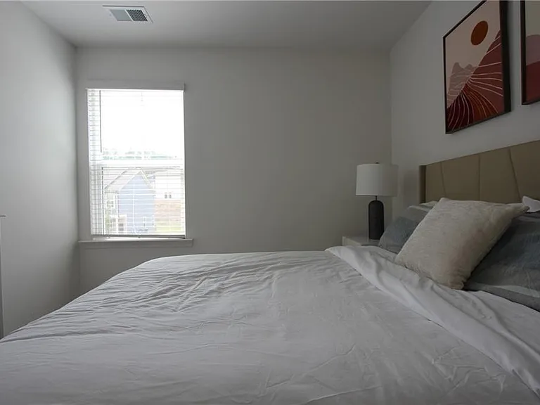 8317 Hunters Grove Rd — Photo 25