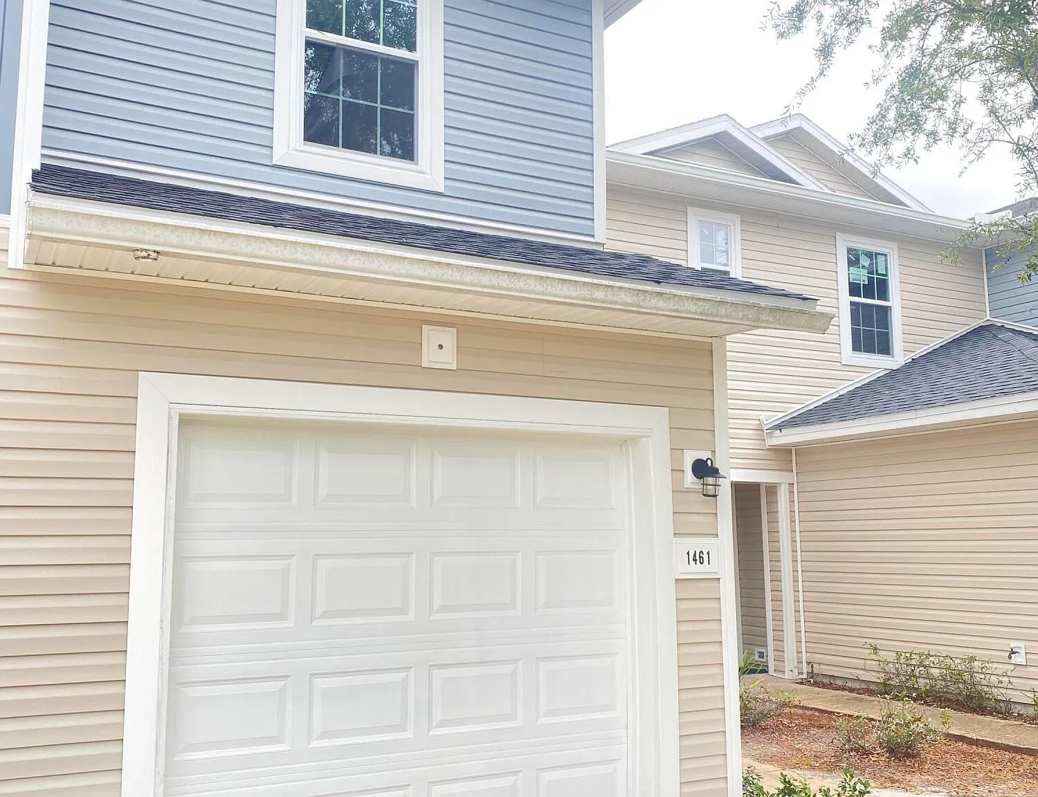 2 bed, 2.5 bath, 1424 sqft, $1,600 — Photo 2