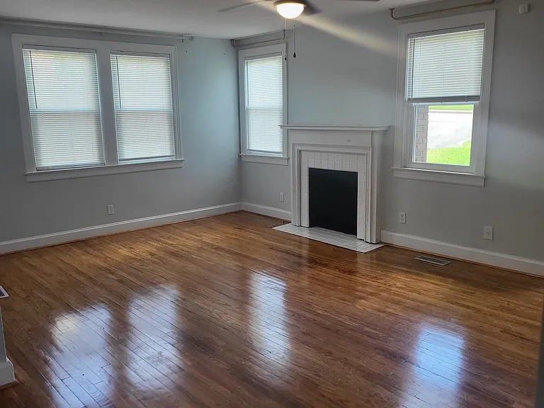 2404 Morena St — Photo 35