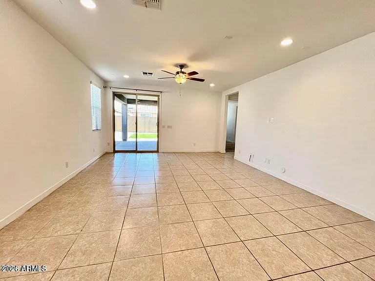 3808 S 65th Ave — Photo 5