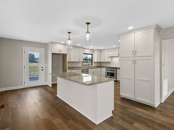 2nd image of 1345 Shallow Lake Cir