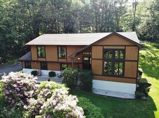 27 Farview Rd, Hopewell Junction, NY 12533