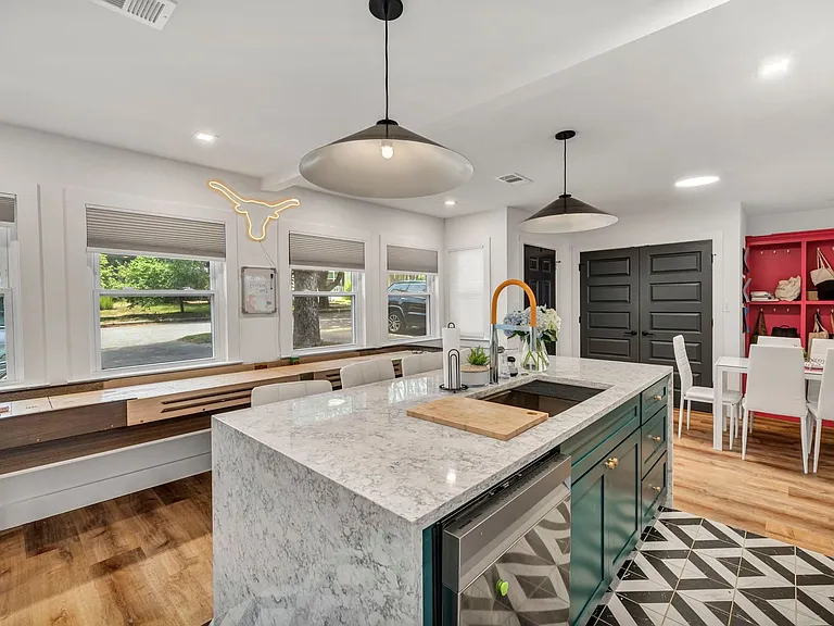 701 Harris Ave — Photo 23