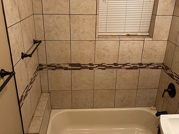 5th image of 5512 W Congress Pkwy APT 1