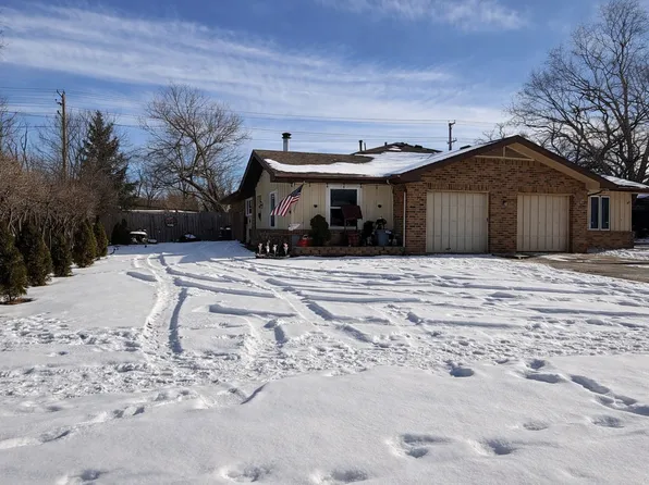 1341 Beverly Ln, Streamwood, IL 60107