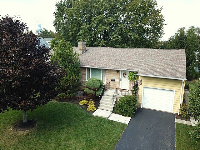 1st image of 292 E Washington Ave