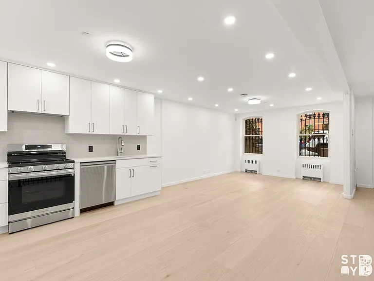 395 Clermont Ave #1A — Photo 1