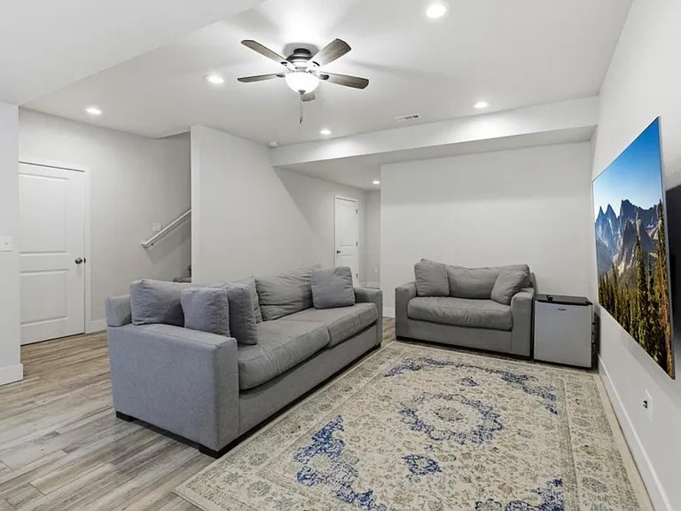 2933 Biplane St — Photo 19
