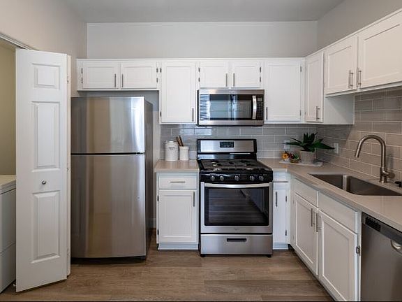 4th image of 74401 E Hovley Ln APT 1726
