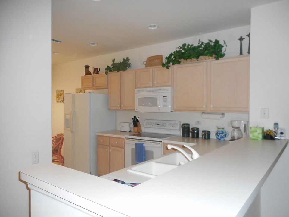 2nd image of 8231 Parkstone Pl APT 304
