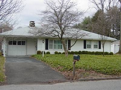 2nd image of 105 Pine Dr