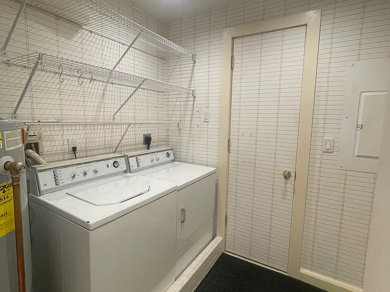 99-60 Florence St #3D — Photo 20