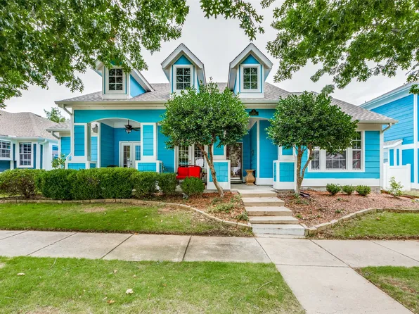 1433 Carriage Ln, Aubrey, TX 76227