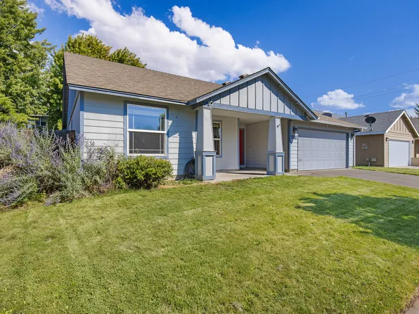 202 NW 25th St, Redmond, OR 97756
