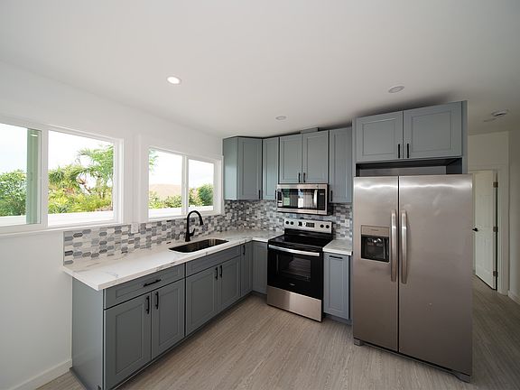 3rd image of 94-1061 Lumi St