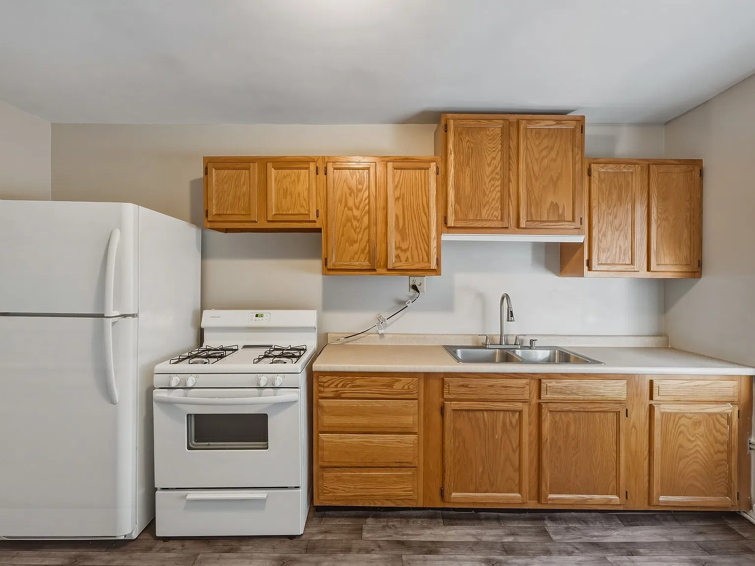 2 bed, 1000 sqft, $850 — Photo 4