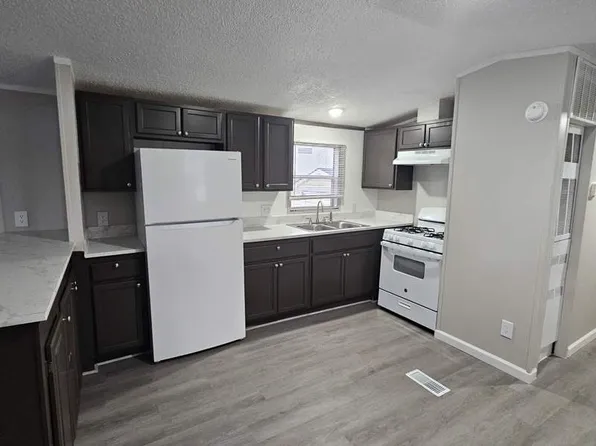 2737 W Washington Ctr #5, Fort Wayne, IN 46818