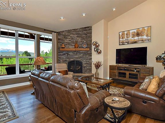 3rd image of 605 Pembrook Dr