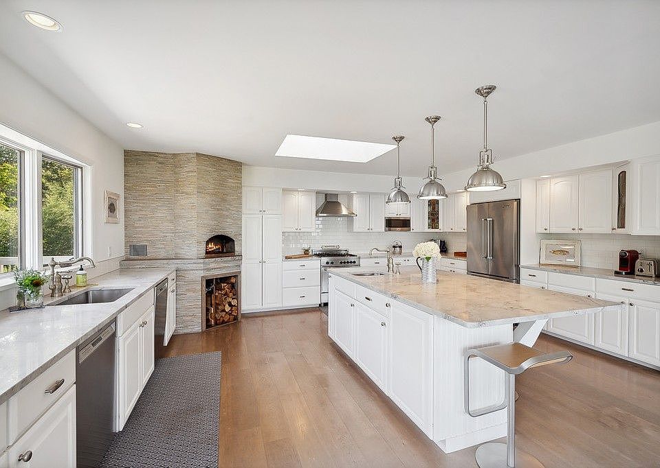 19 S Dubois Dr Montauk NY Zillow