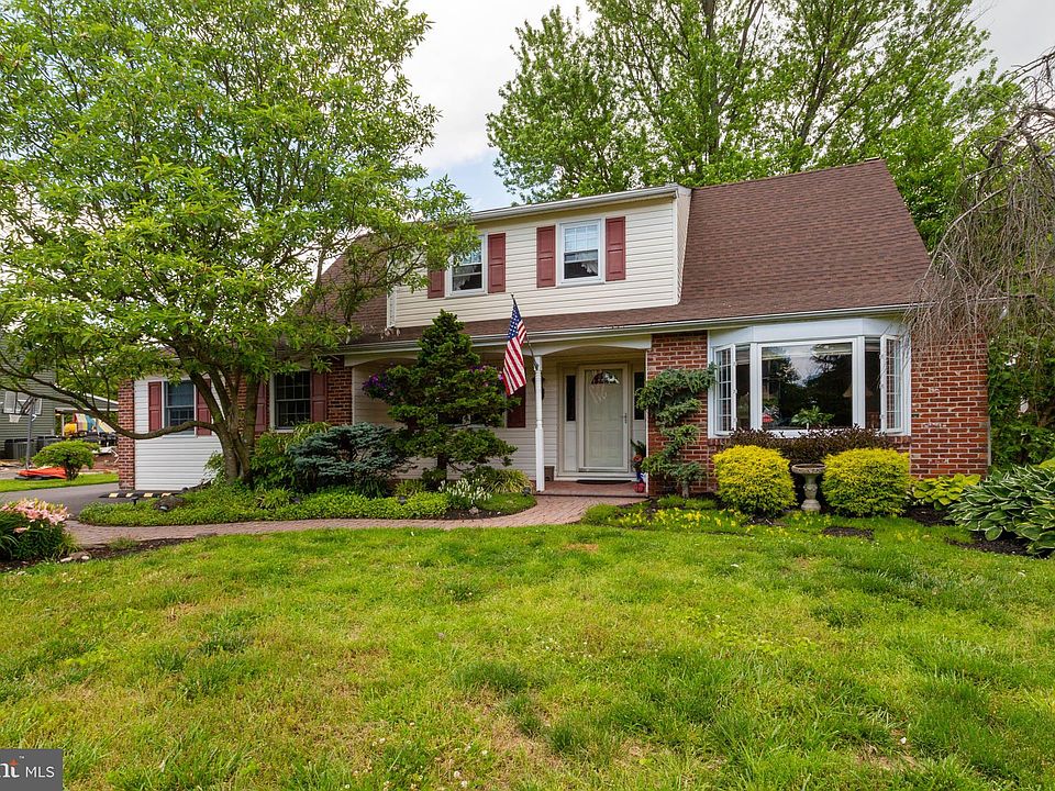 1st image of 25 Lehigh Dr