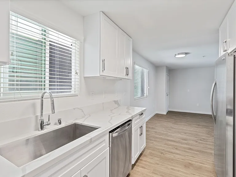 18425 Malden — Photo 33