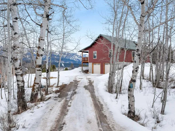 31 Pine Hollow Ct, Alpine, WY 83128