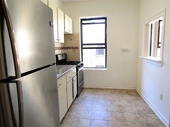 3rd image of 708 Ocean Ave #B3