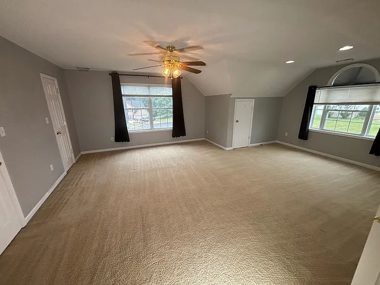 101 Quigley Ct — Photo 31