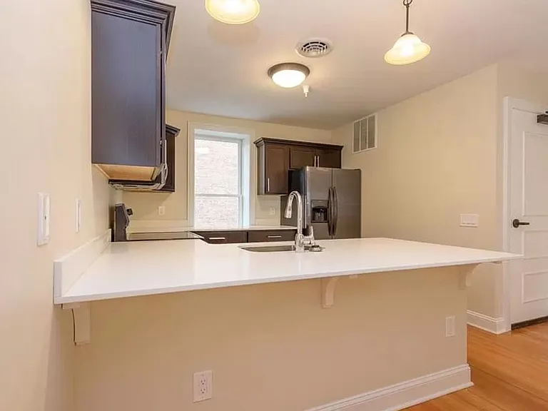 Stylish 1-Bedroom Apartment with Modern Upgrades in Cohoes — Photo 12