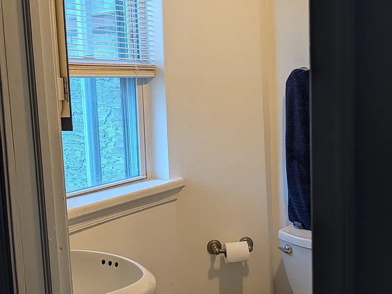 2100 Spring St #3R — Photo 5