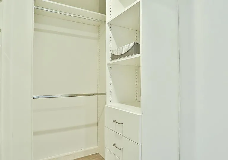 12700 Moorpark St #301 — Photo 16