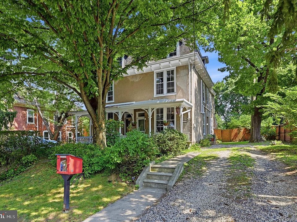 1st image of 528 W Sedgwick St
