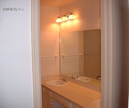 5th image of 2608 Stratford Ln
