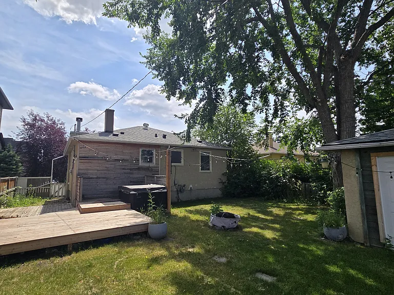 614 21st Ave NE #A — Photo 11
