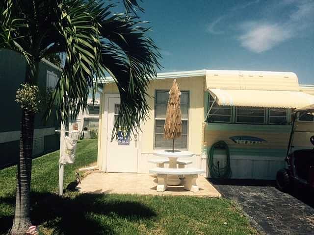 1st image of 1003 Nettles Blvd