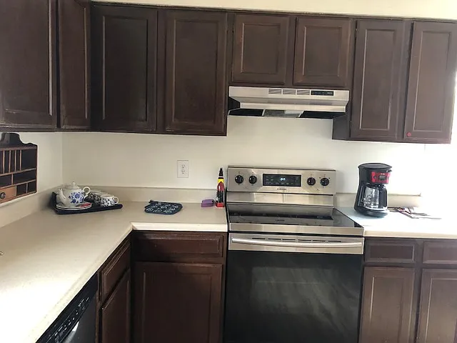Huge countertop with lots of cabinet space!
